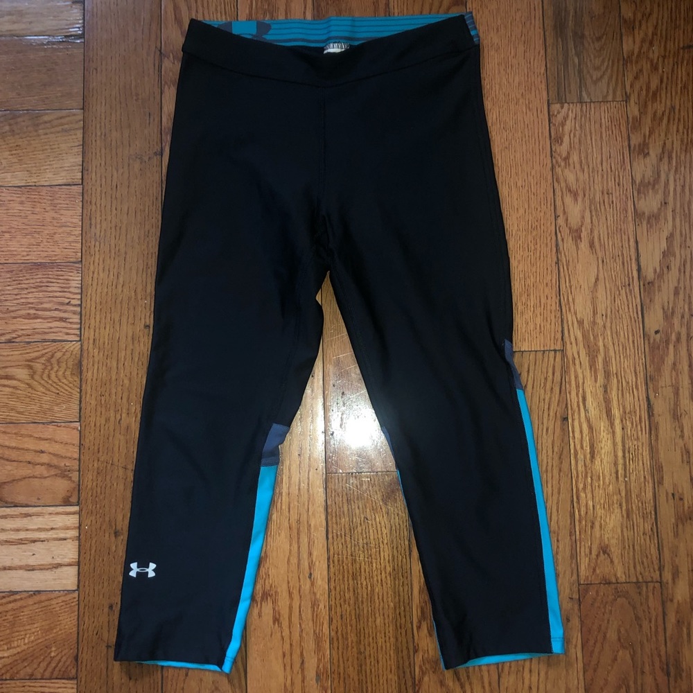 Under Armour Cropped Leggings✨